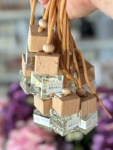 Load image into Gallery viewer, Handful of Lemon & Basil Car Diffusers