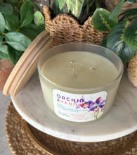 Load image into Gallery viewer, Soy Candles | Soft White 24 oz Ceramic jar | Classic Collection