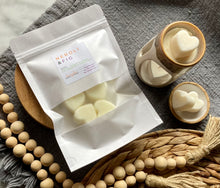 Load image into Gallery viewer, The Neroli & Fig scent from the Classic Collection as heart-shaped Wax Melts.