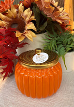 Load image into Gallery viewer, Soy Candles | 18 oz Pumpkin Shaped Special Edition | Fall Collection

