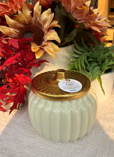 Load image into Gallery viewer, Soy Candles | 18 oz Pumpkin Shaped Special Edition | Fall Collection
