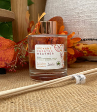 Load image into Gallery viewer, A close of of the Spokane Sweater Weather Reed Diffuser
