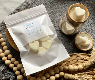 The Linen & Leaf scent from the Classic Collection as heart-shaped Wax Melts